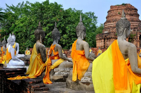 Ayutthaya, Таїланд: Буддами в Wat Яй чай Mongkon — стокове фото