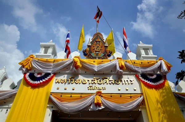 Bangkok, Thailand: Silkaporn University Entrance Gate — Stock Photo, Image