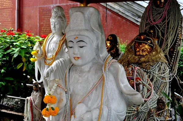Bangkok, Tailandia: Guan Yin Buddha en Wat Hua Lamphong — Foto de Stock