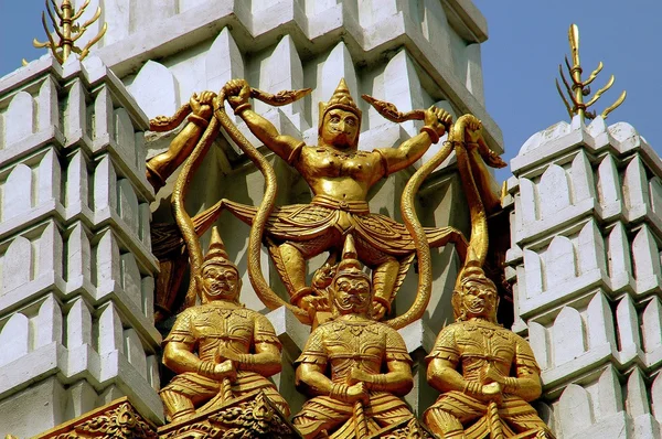 曼谷，泰国: Wat Chaichana 功府 — 图库照片