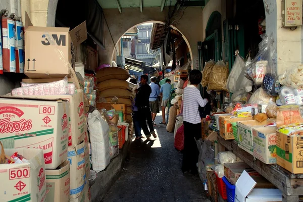 Bangkok, Tailândia: Comerciantes vendendo mercadorias em Chinatown — Fotografia de Stock