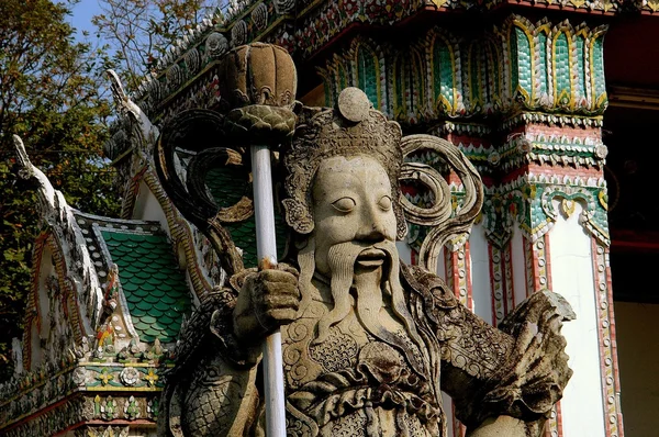 Bangkok, Tailândia: Estátua chinesa em Wat Pho — Fotografia de Stock