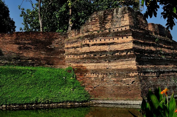 Chiang Mai, Thailand: Ancient City Defense Walls — Stock Photo, Image