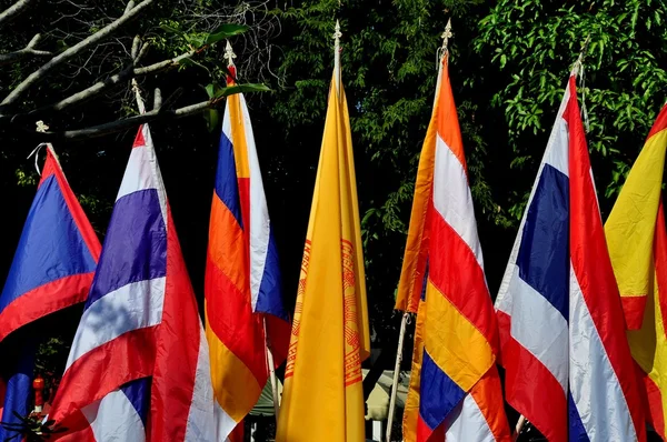 Chiang Mai, Thailand: Flags at Wat Ket Karam — Stock Photo, Image