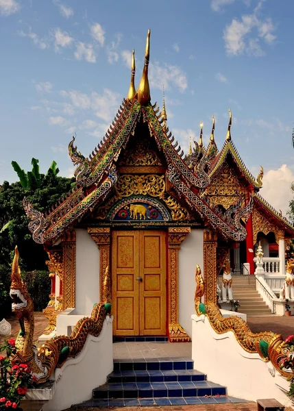 Chiang Mai,Thaland: Wat Pan Ping Vihan Hall — ストック写真