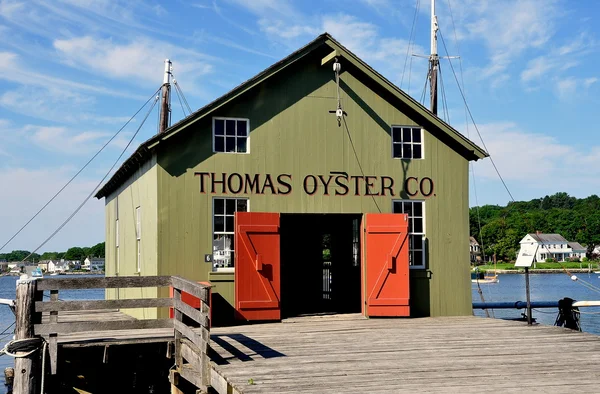 Mystic, CT: 1874 Thomas Oyster Co. at Mystic Seaport — Zdjęcie stockowe