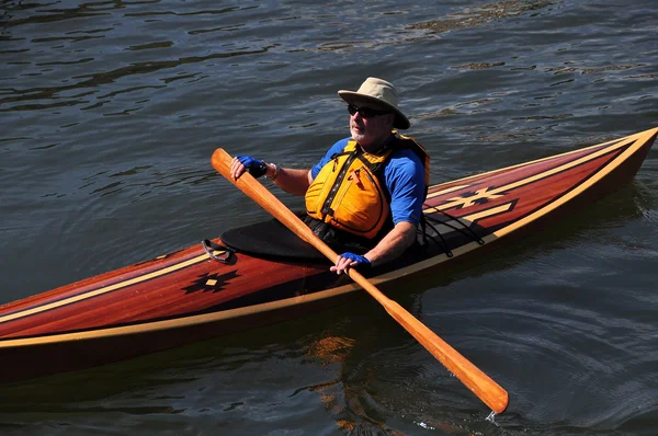 Mystic, CT: May in Kayak — Stockfoto
