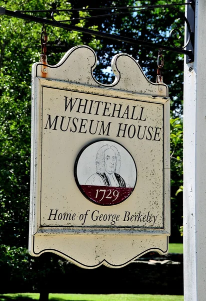 Middletown, RI: Sign at Whitehall Museum House — Stock Photo, Image