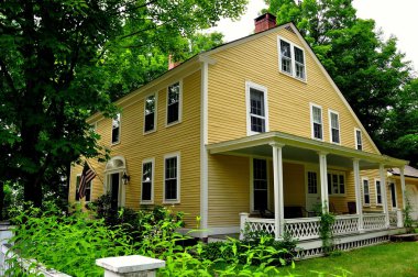 Hancock, Nh: Colonial ev