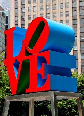Philadelphia, PA: Robert Indiana LOVE Sculpture
