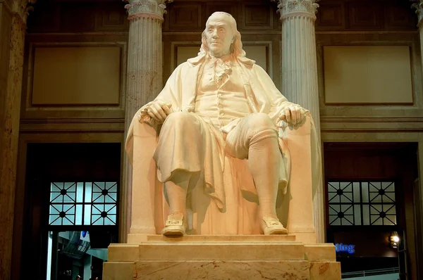 Philadelphia, PA: Benjamin Franklin Sculpture — 图库照片