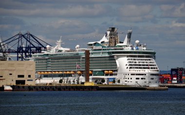 NYC: Royal Caribbean Cruise Gemi