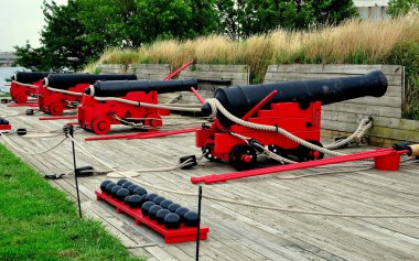 Baltimore, MD: Fort McHenry Cannons