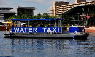Baltimore, MD: Water Taxi at Inner Harbor