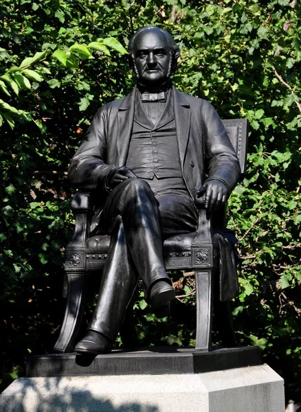 Baltimore, MD: George Peabody Statue — Stock Photo, Image