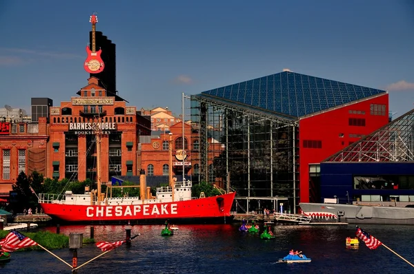Baltimore, MD: Chesapeake Lightship y Acuario Nacional — Foto de Stock