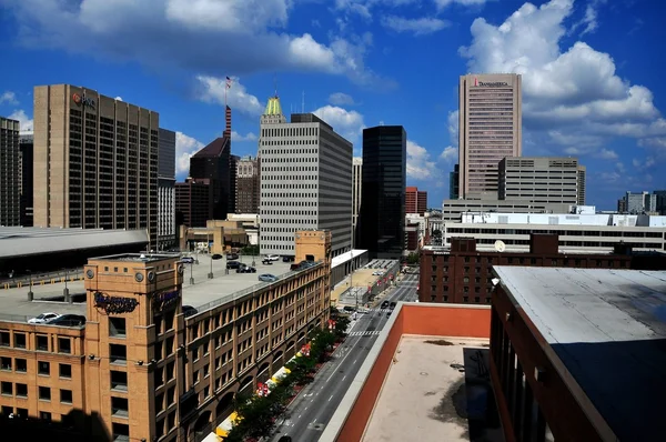 Baltimore, MD: Vista ao longo da Pratt Street — Fotografia de Stock