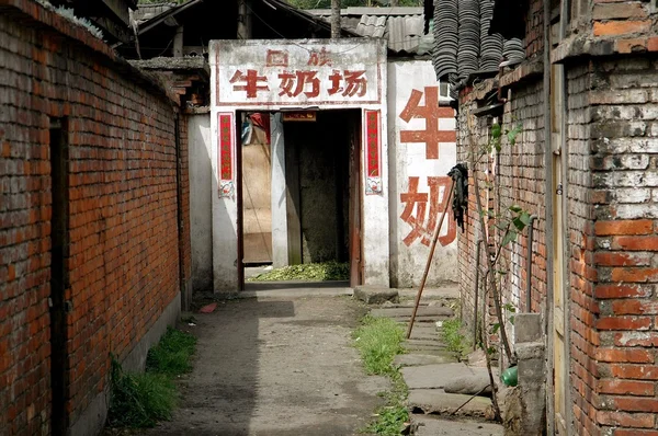 Pengzhou, China: Casa velha — Fotografia de Stock
