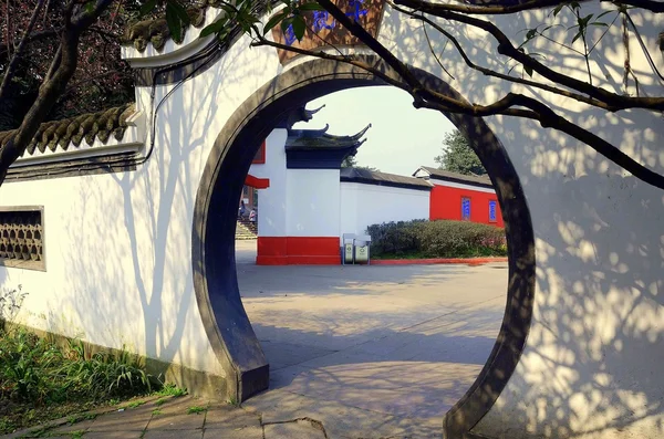 Pixian, China: Moongate at Wang Cong Ci Park — 스톡 사진