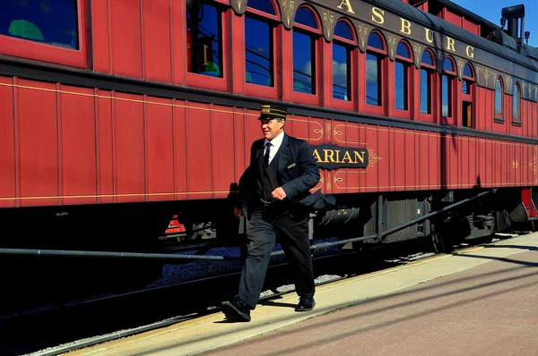 Strasburg, Pennsylvania: Conductor en Strasburg Railroad — Foto de Stock