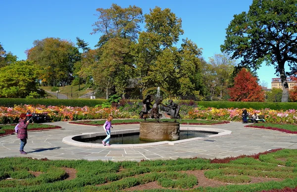 New York City: Conservancy Gardens in Central Park — Stock Photo, Image