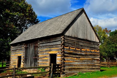 Lancaster, Pennsylvania: Log Cabin Farm Home at Landis Museum
