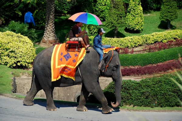 Pattaya, Tailândia: Jardim Francês em Nong Nooch Tropical Gardens — Fotografia de Stock