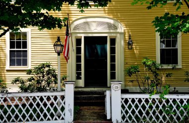 Hancock, Nh: 18. yüzyıl sömürge eve kapı