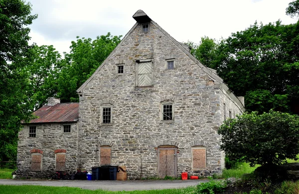 Lititz, Pensilvânia: Moinho de Pedra do Século XVIII — Fotografia de Stock