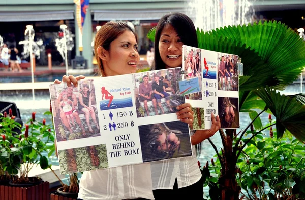 Patong, Thailand: Women with Fish Massage Signs — Stock Photo, Image