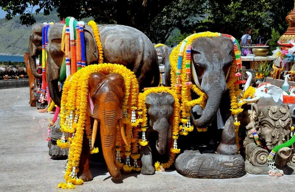 Πουκέτ, Ταϊλάνδη: Ελέφαντας Δελφοὺς Cape Promthep — Φωτογραφία Αρχείου