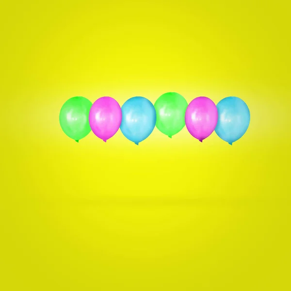 Πανό διακοπών με πολύχρωμα μπαλόνια σε κίτρινο φόντο — Φωτογραφία Αρχείου