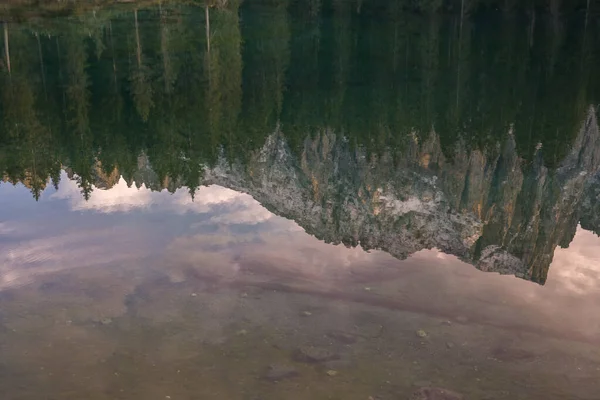 이탈리아의 트렌티노 카리사 호수의 — 스톡 사진
