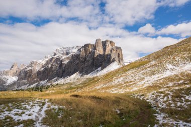 İtalya 'da Trentino Alto Adige' de Sella Geçidi panoraması