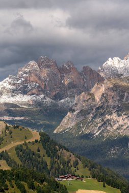 İtalya 'da Trentino Alto Adige' de Sella Geçidi panoraması