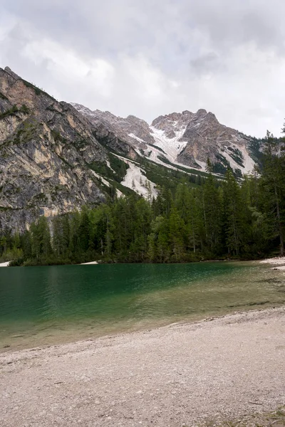 Przebłyski Szczegóły Krajobraz Nad Jeziorem Braies Trentino Alto Adige Włoszech — Zdjęcie stockowe