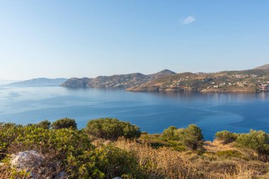 Yunanistan 'ın Keratea kentindeki Daskalio körfezinde deniz manzaralı Panorama