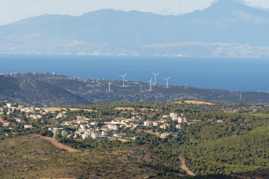 Yunanistan 'da gün batımında Keratea tepelerinden deniz manzarası