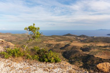 Yunanistan 'da gün batımında Keratea tepelerinden deniz manzarası