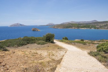 Yunanistan 'da gün batımında Keratea tepelerinden deniz manzarası