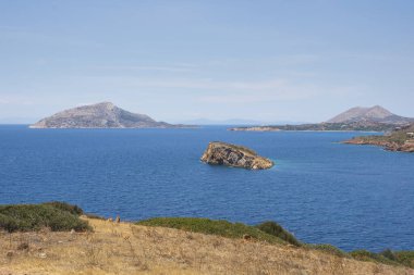 Yunanistan 'da gün batımında Keratea tepelerinden deniz manzarası