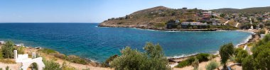 Yunanistan 'ın Keratea kentindeki Daskalio körfezinde deniz manzaralı Panorama