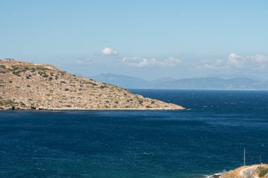 Yunanistan 'ın Keratea kentindeki Daskalio körfezinde deniz manzaralı Panorama