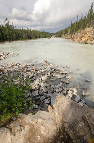 Athabasca Falls Prowincji Alberta Kanadzie — Zdjęcie stockowe