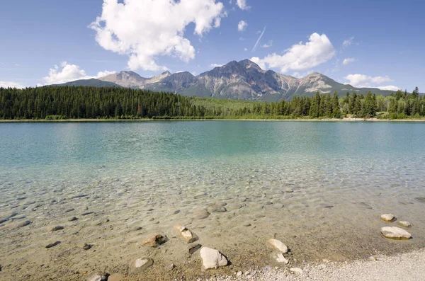 Reflexiones Sobre Lago Patricia Jasper Canadá — Foto de Stock