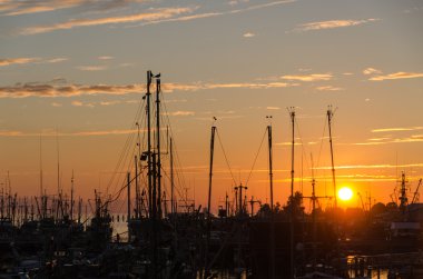 Steveston'a Limanı üzerinden günbatımı
