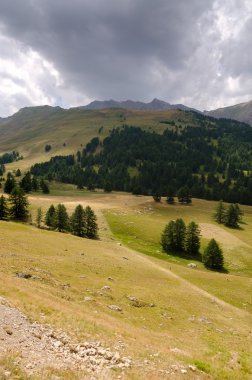 İtalya ve Fransa arasındaki Alpler