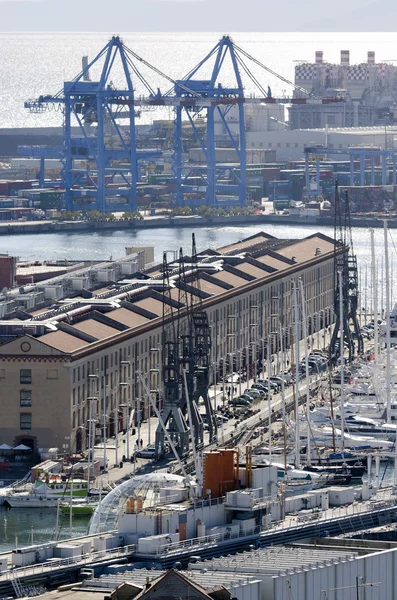Місто Генуя порт — стокове фото