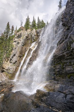 Dolaştırmak Creek Falls Kanada
