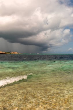 Maldivler Adası 'nda muhteşem deniz manzarası